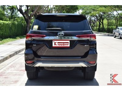 Toyota Fortuner 2.8 (ปี 2016) V 4WD SUV รูปที่ 3